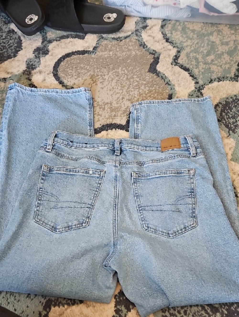 American Eagle Outfitters Light Blue Straight Leg Jeans - Picture 4 of 4